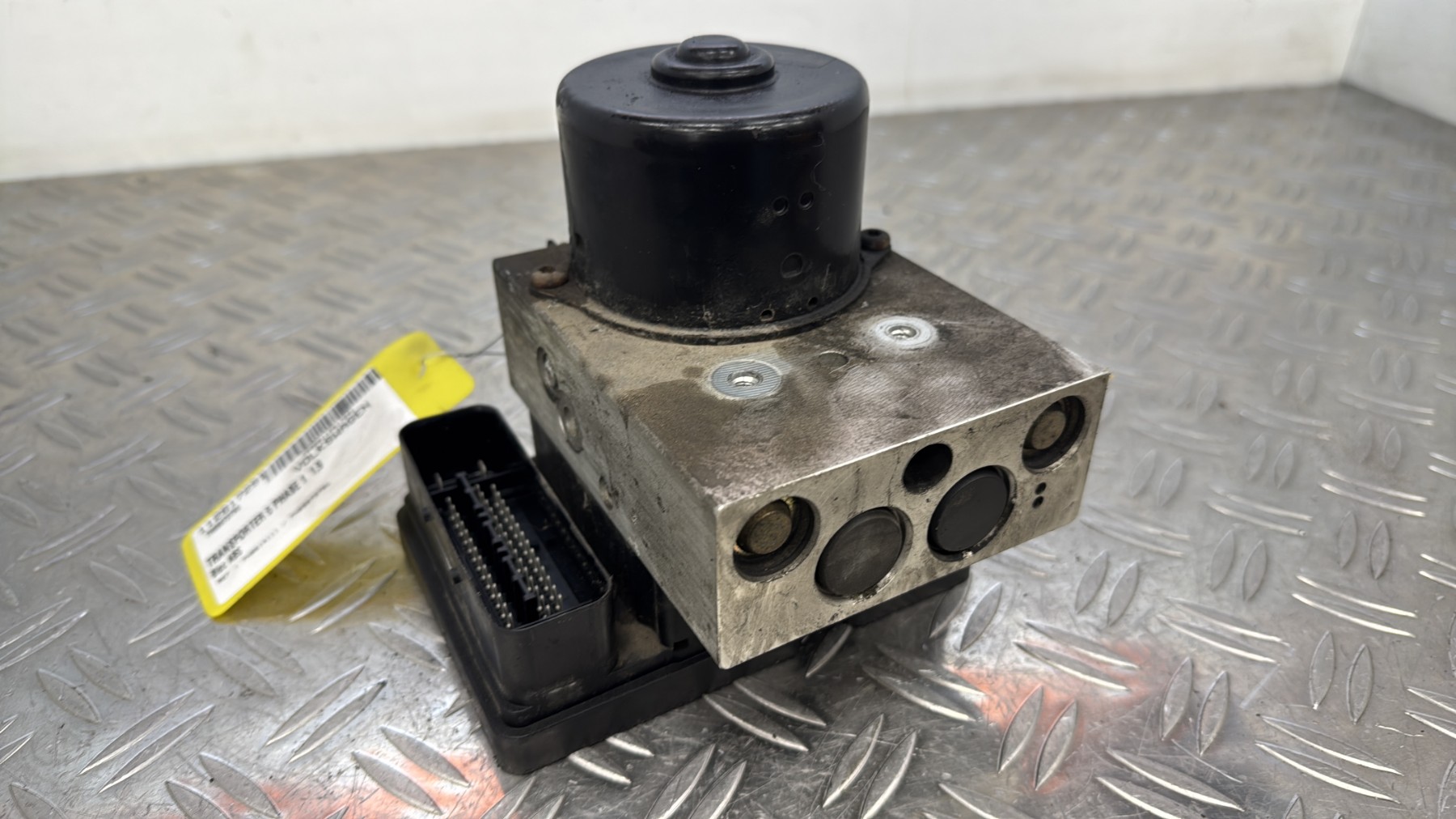 Bloc ABS (freins anti-blocage) VOLKSWAGEN TRANSPORTER 5 PHASE 1 7H0907379G