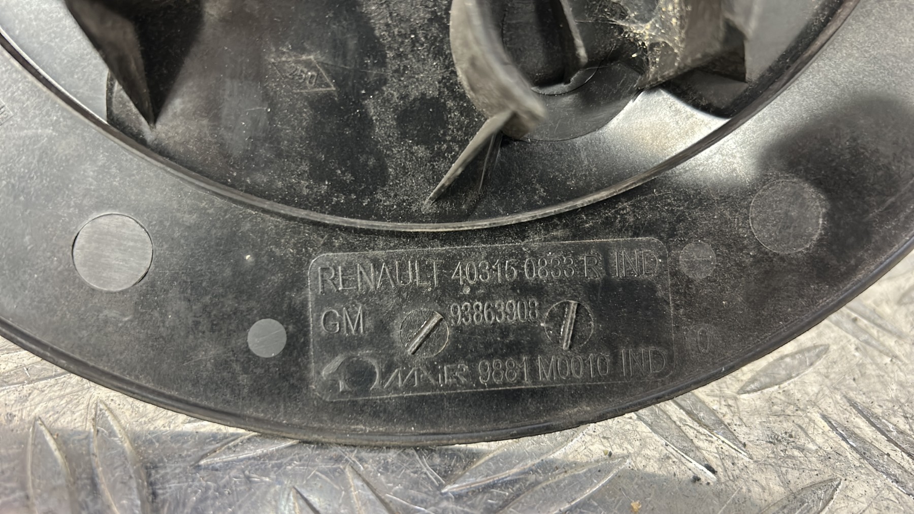 Enjoliveur RENAULT TRAFIC 2 PHASE 2 403150833R