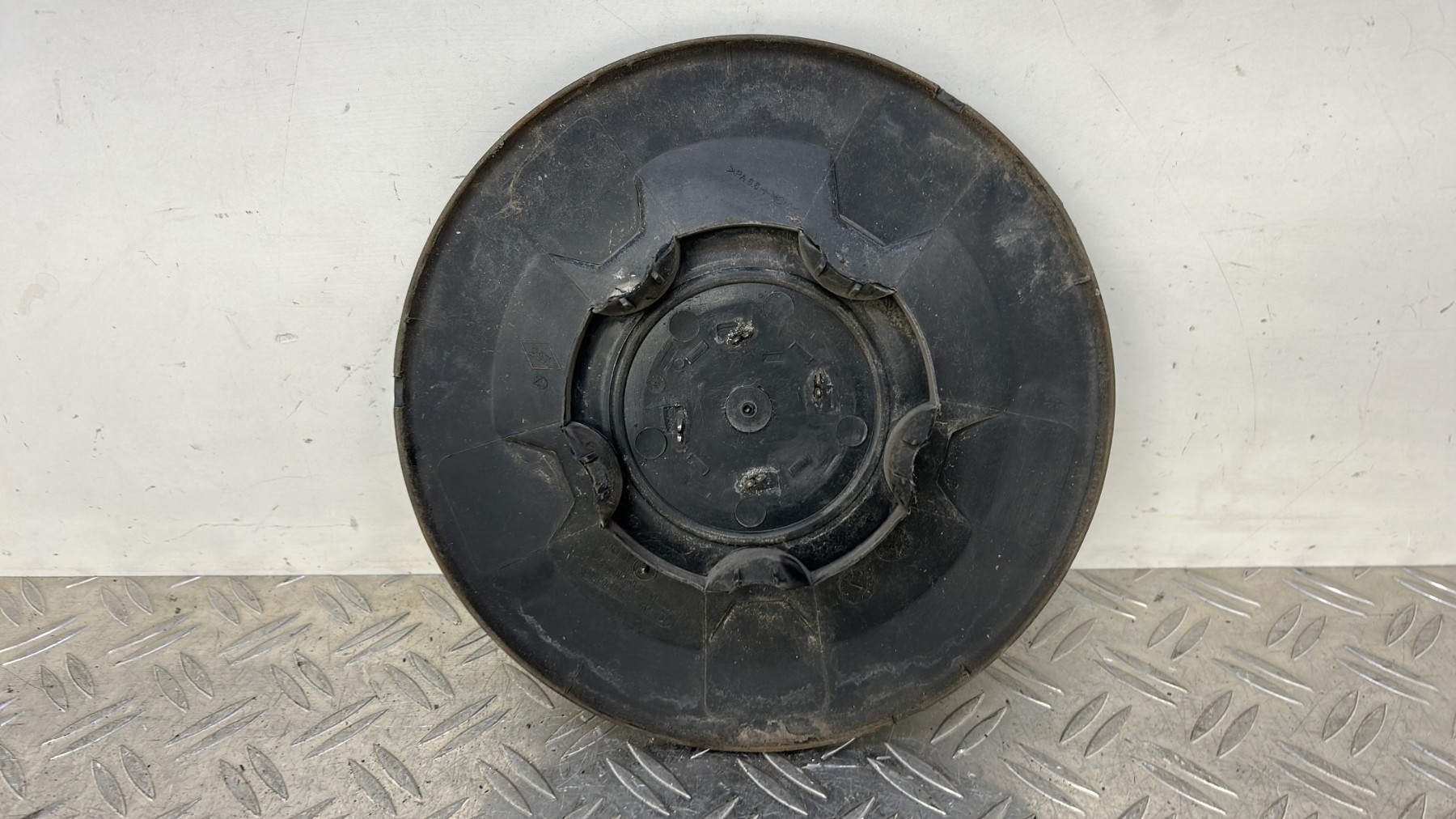 Enjoliveur RENAULT MASTER 2 PHASE 3 8200035453