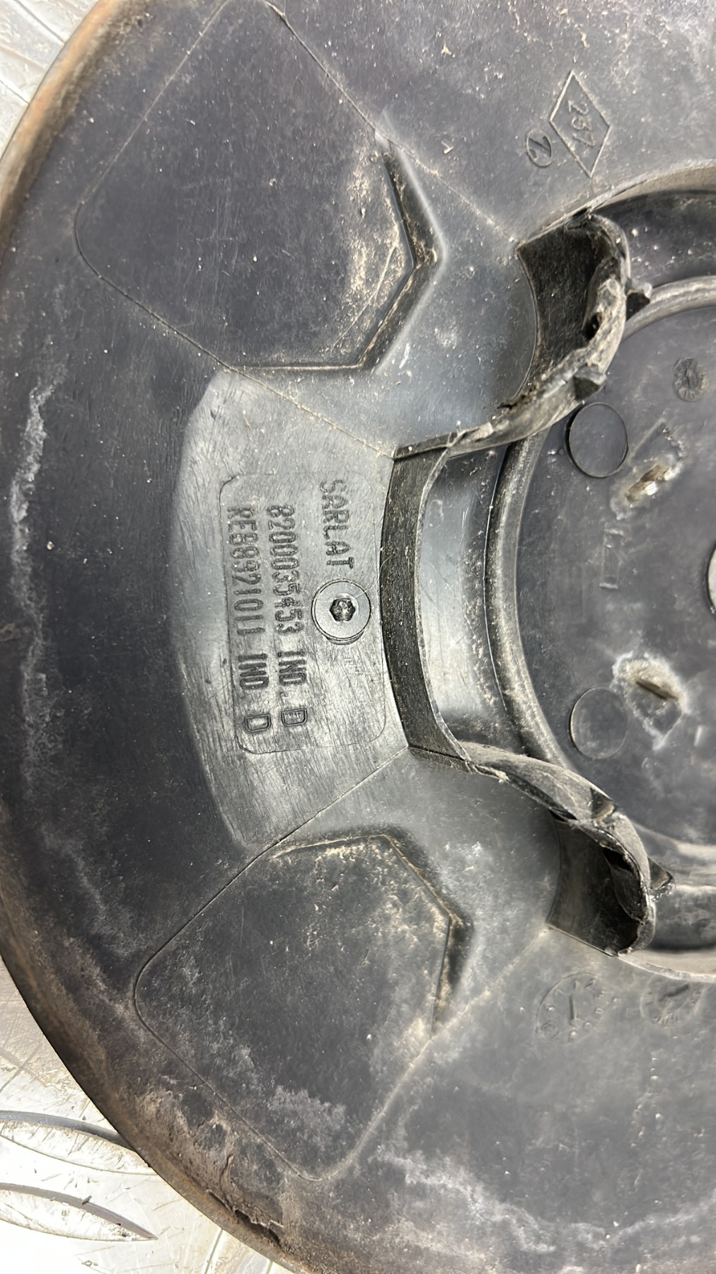 Enjoliveur RENAULT MASTER 2 PHASE 3 8200035453