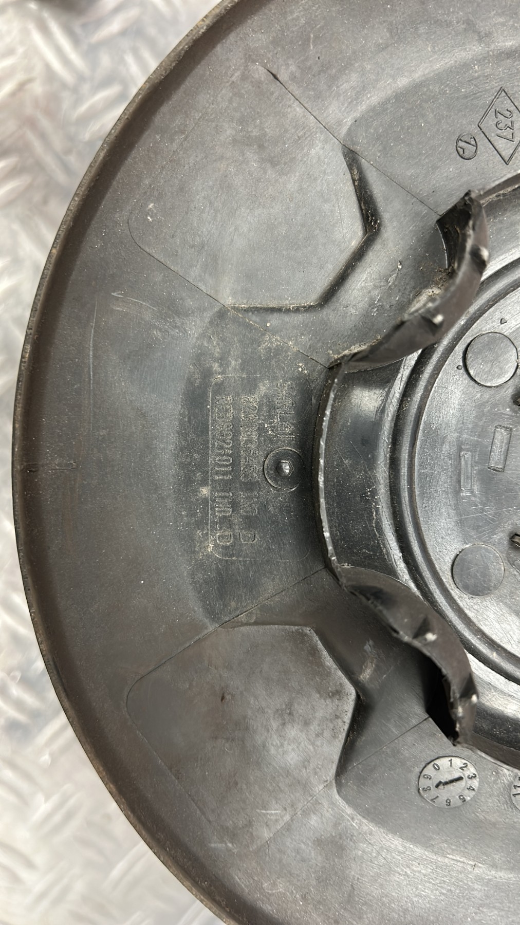 Enjoliveur RENAULT MASTER 2 PHASE 3 8200035453