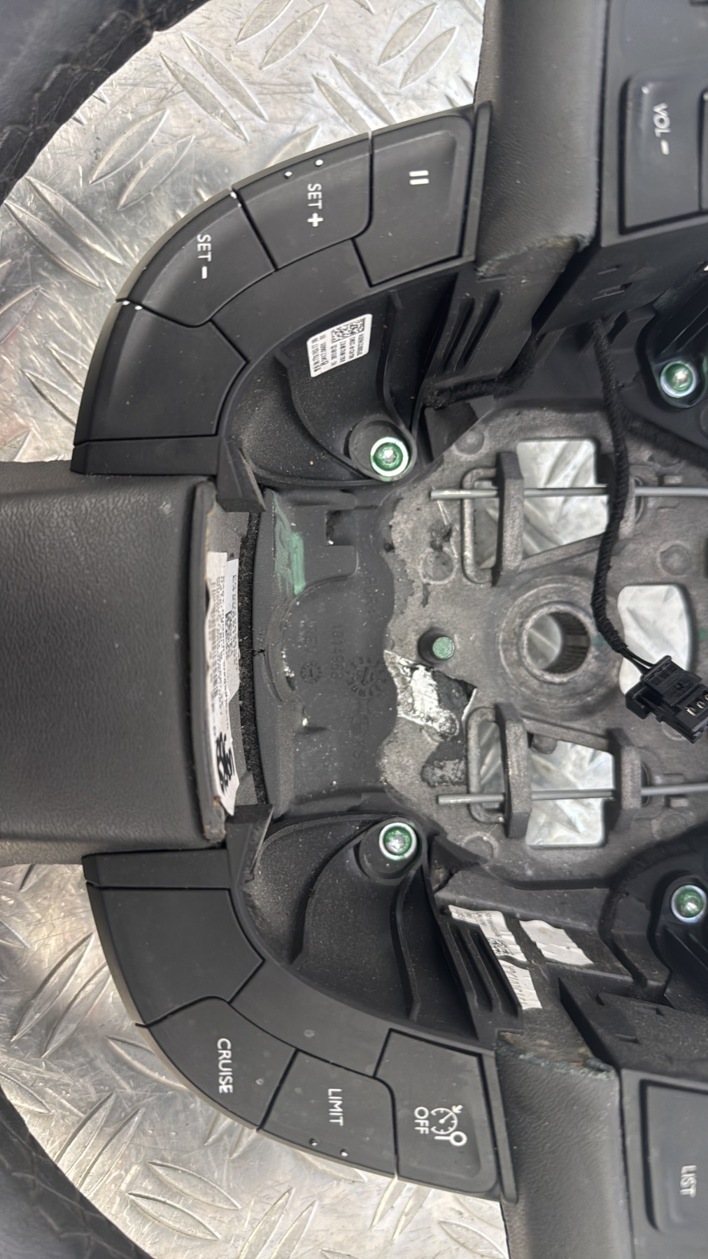 Volant PEUGEOT 508 1 PHASE 2 96780476ZE