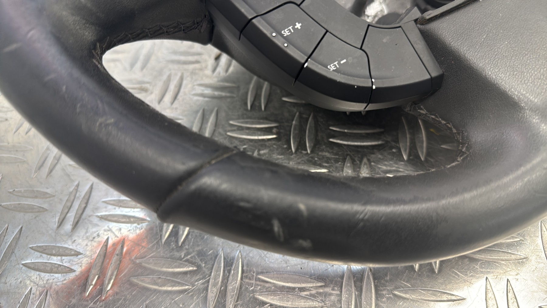 Volant PEUGEOT 508 1 PHASE 2 96780476ZE