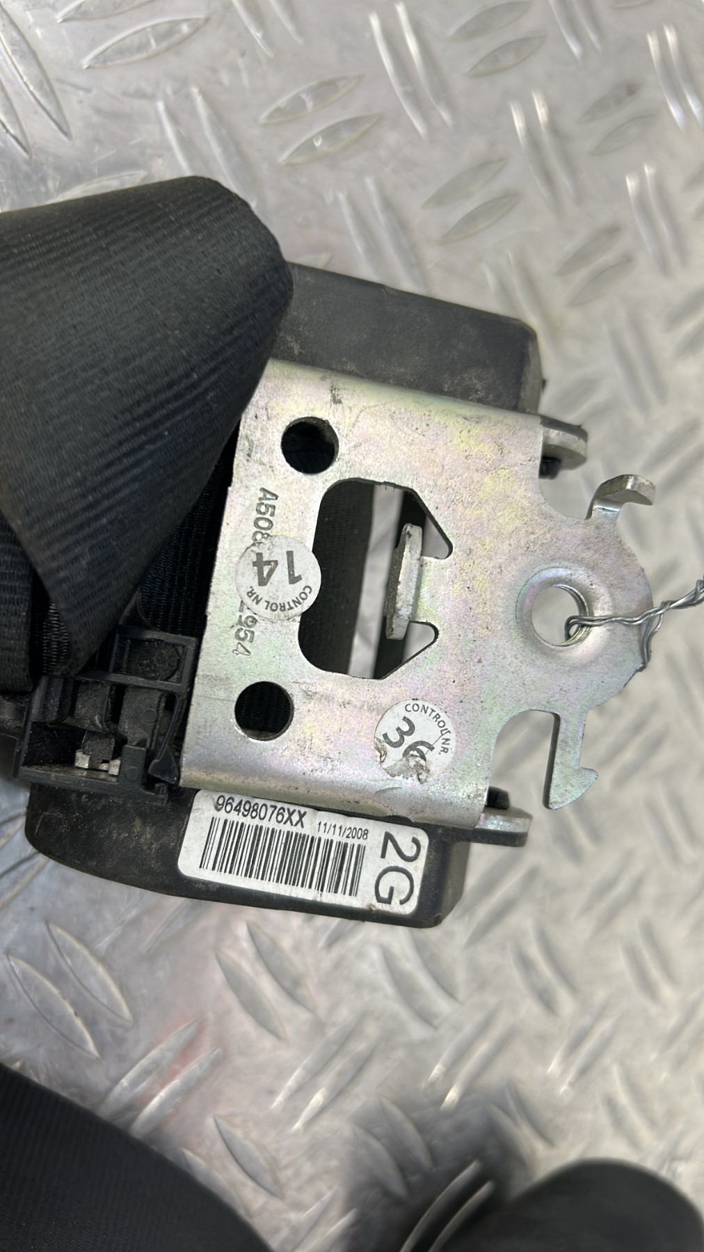 Ceinture arriere gauche PEUGEOT 207 PHASE 1 96498076