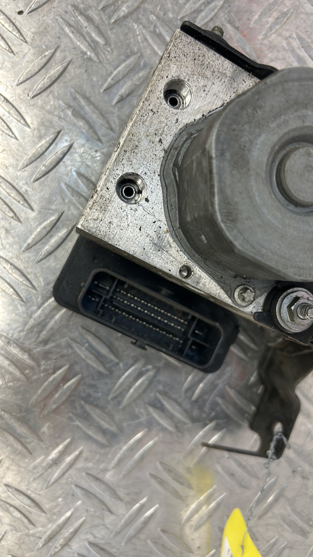 Bloc ABS (freins anti-blocage) NISSAN NV200 265243141