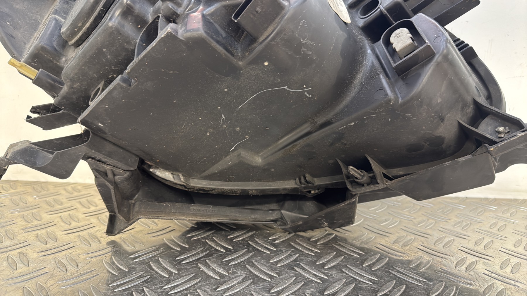 Optique avant principal gauche (feux)(phare) RENAULT CLIO 3 PHASE 1 8200459824