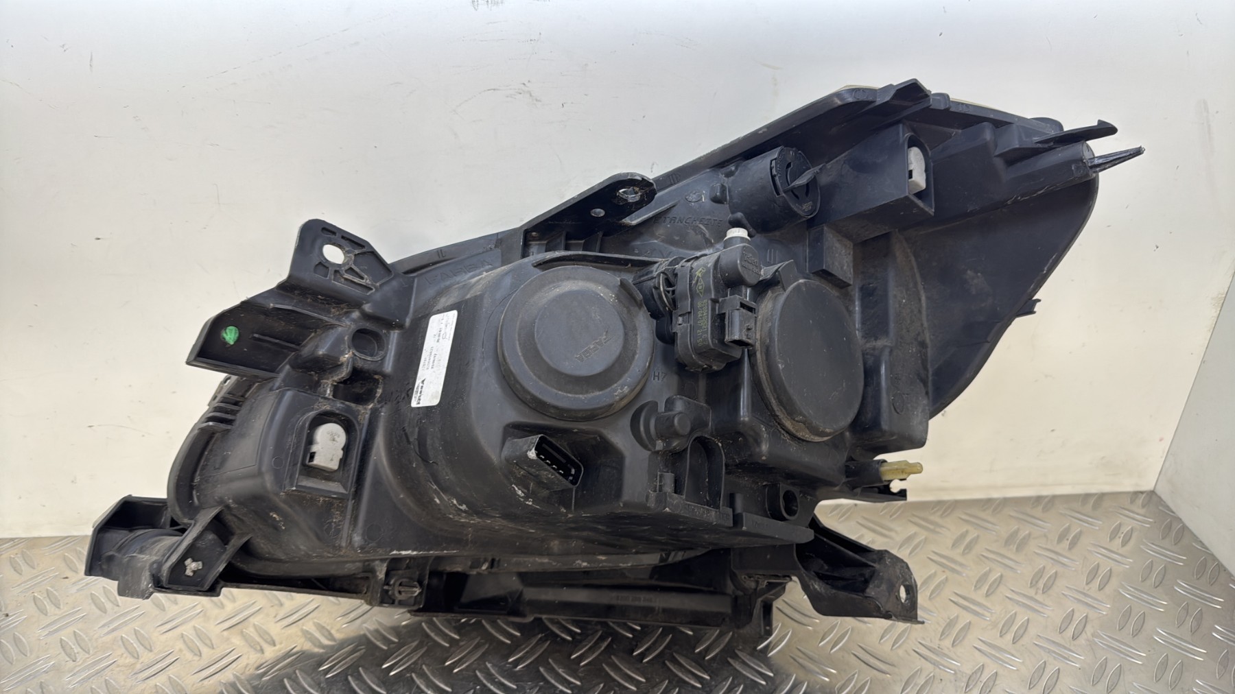 Optique avant principal droit (feux)(phare) RENAULT CLIO 3 PHASE 1 8200459823