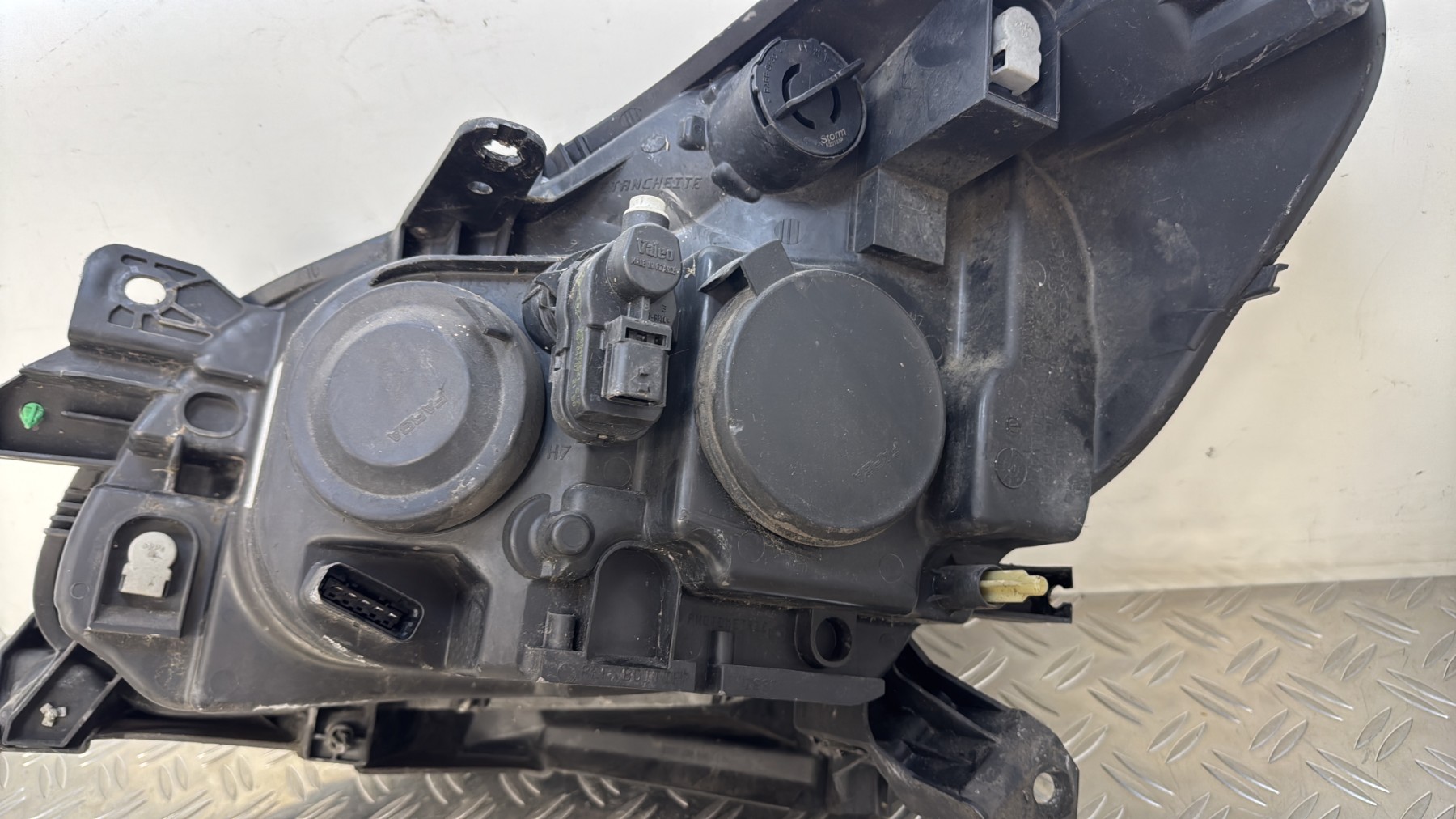 Optique avant principal droit (feux)(phare) RENAULT CLIO 3 PHASE 1 8200459823