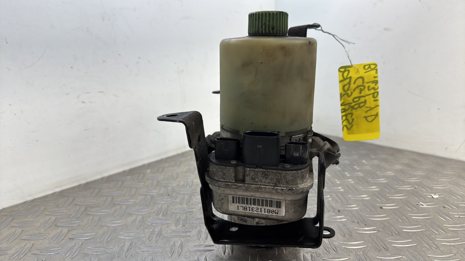 Pompe de direction VOLKSWAGEN POLO 5 PHASE 1 6R0423156B