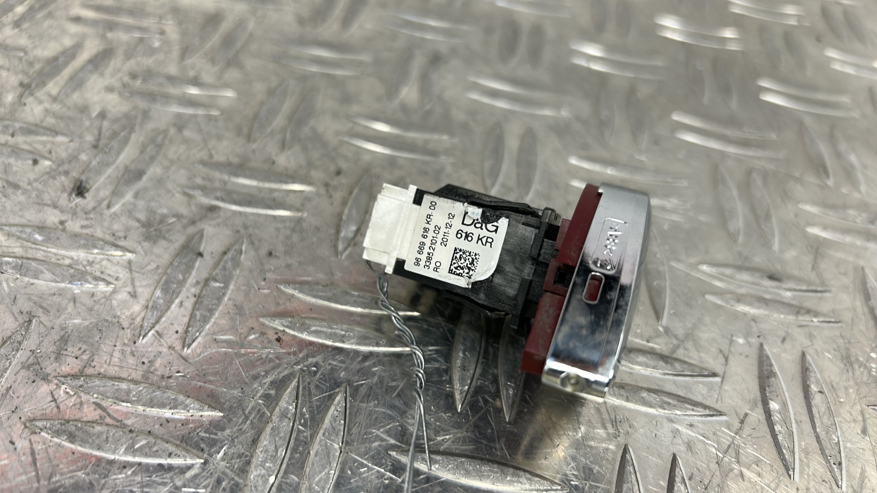 Bouton de warning CITROEN C3 2 PHASE 1 96669616