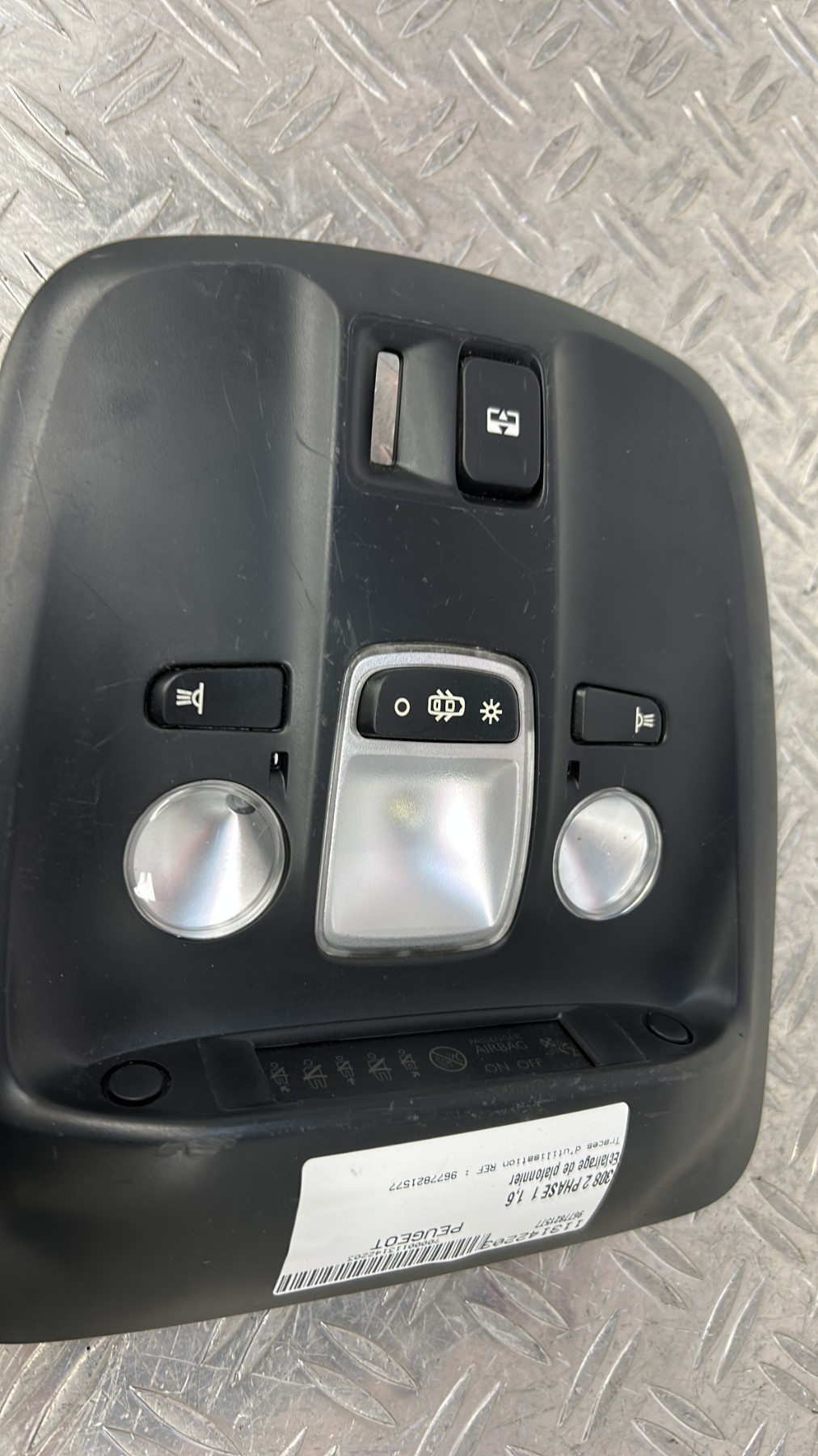 Eclairage de plafonnier PEUGEOT 308 2 PHASE 1 9677821577