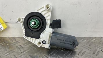 Moteur leve vitre avant droit MERCEDES CLASSE E 207 PHASE 2 COUPE A2078200642