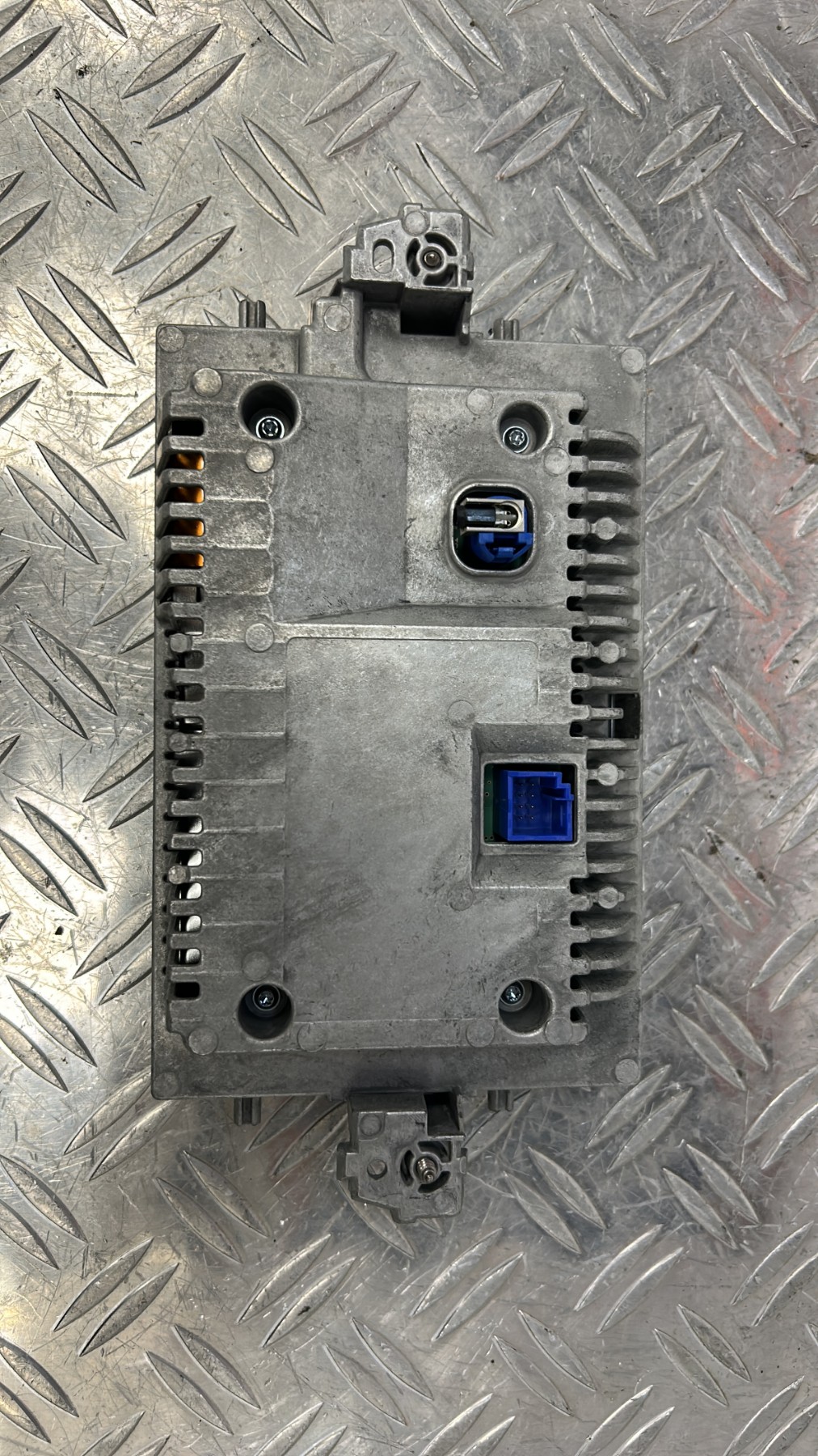 Ecran GPS MERCEDES CLASSE E 207 PHASE 2 COUPE A2129000829