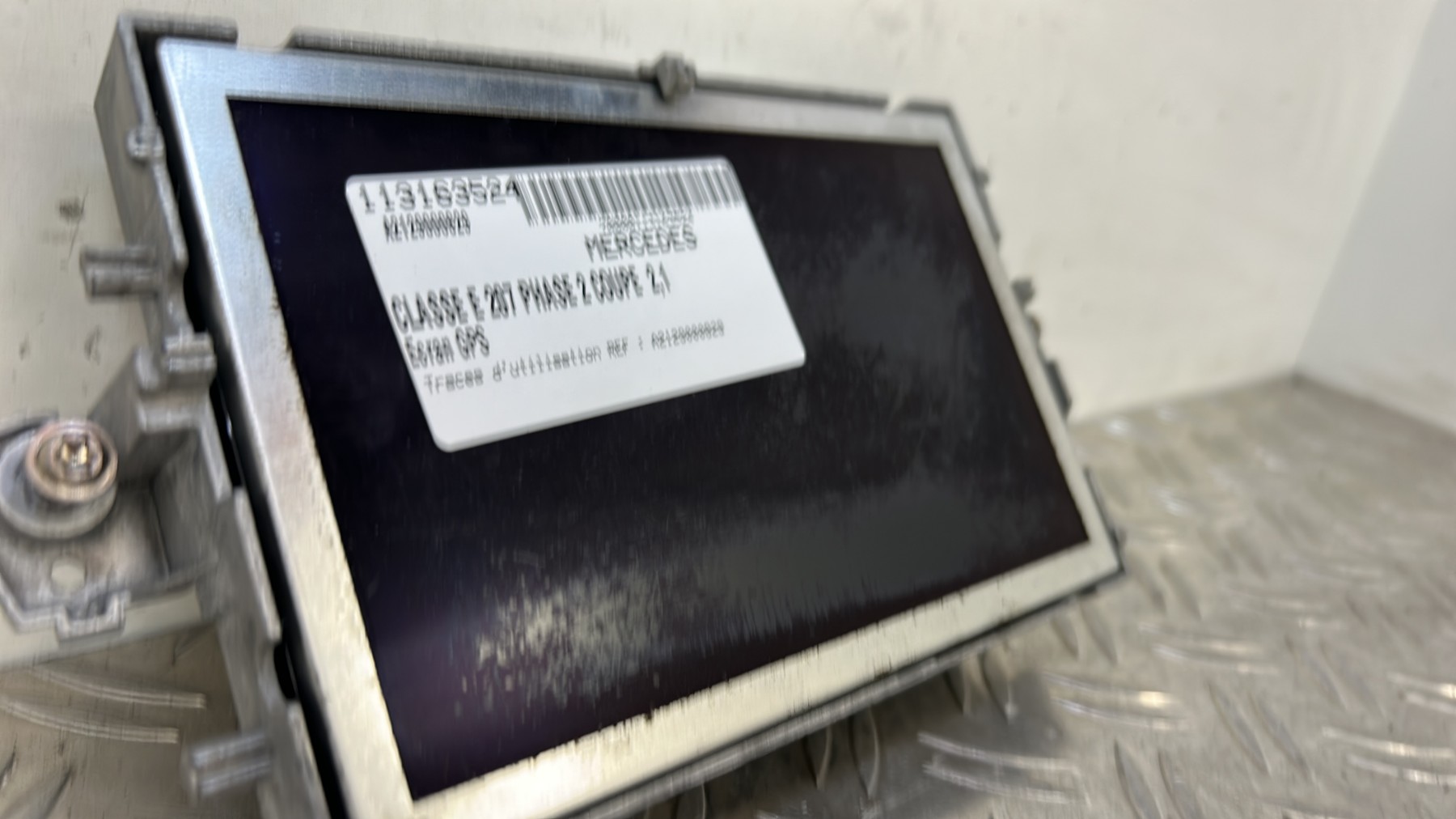 Ecran GPS MERCEDES CLASSE E 207 PHASE 2 COUPE A2129000829