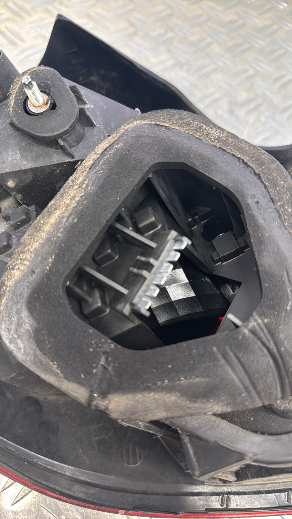 Feu arriere principal droit (feux) OPEL CORSA D PHASE 1 13269051