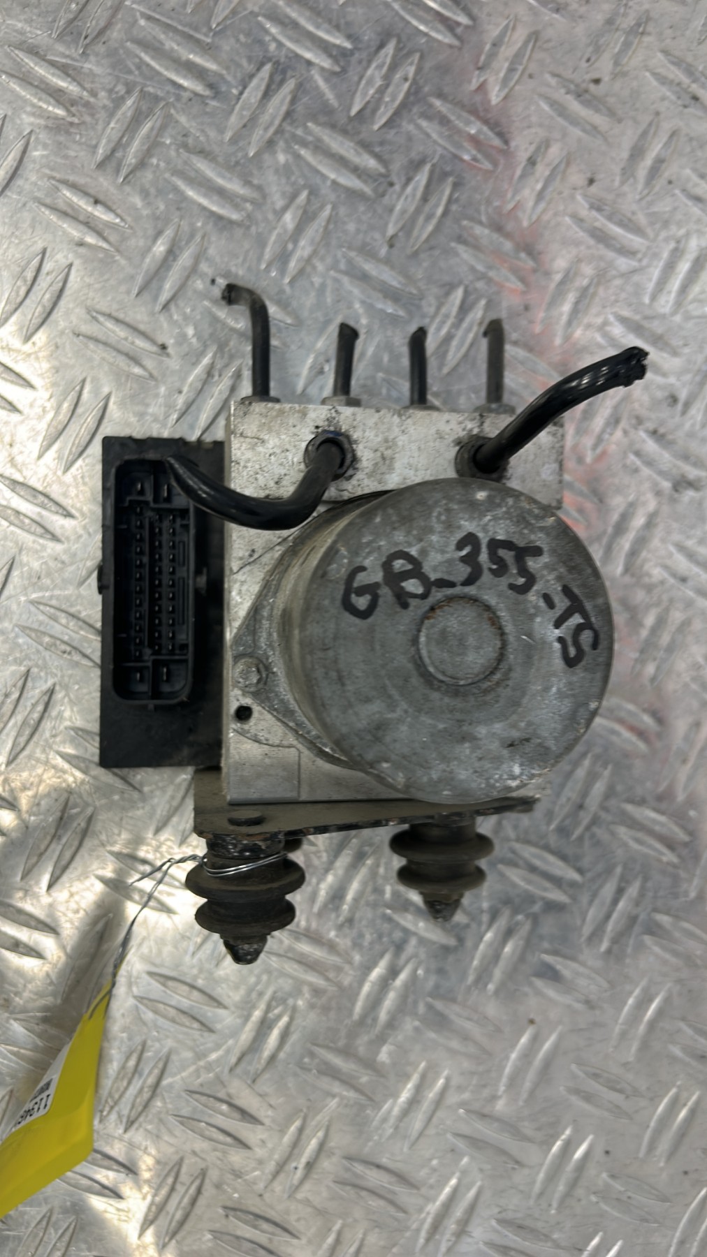 Bloc ABS (freins anti-blocage) AUDI A5 1 COUPE PHASE 1 8K0907379