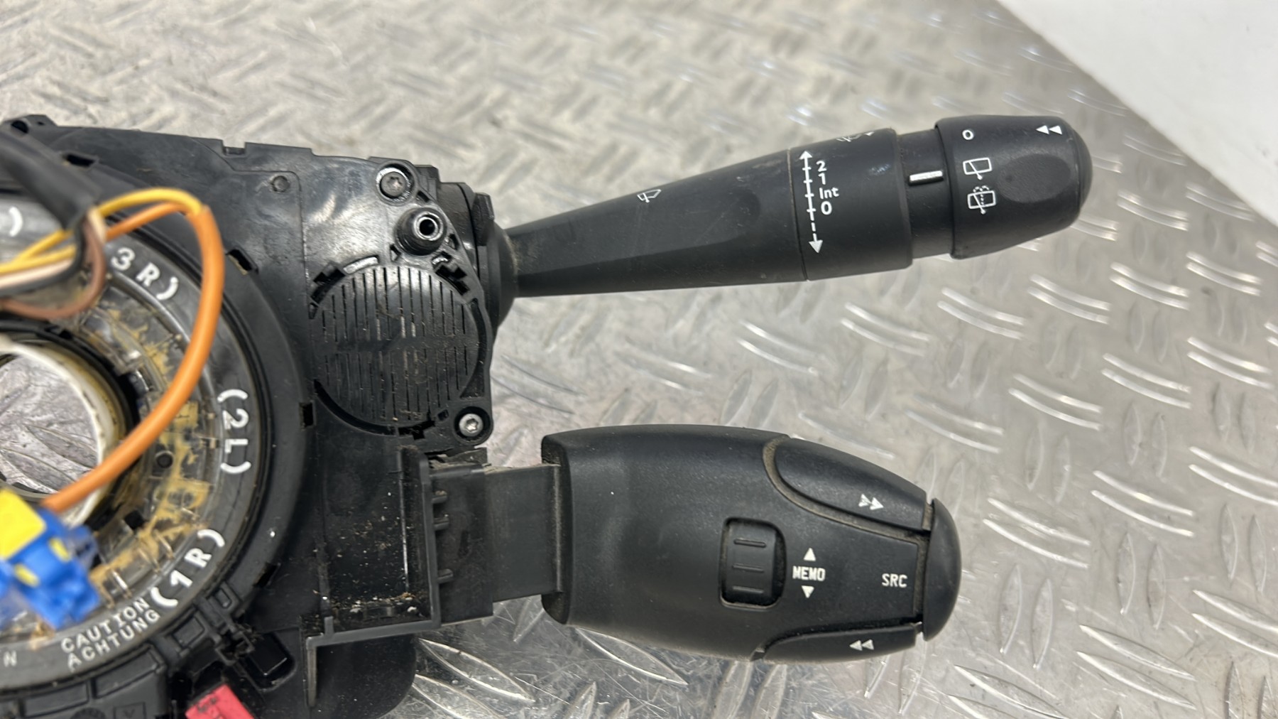 Com (Bloc Contacteur Tournant+Commodo Essuie Glace+Commodo Phare) PEUGEOT 208 1 PHASE 1 98072680ZD