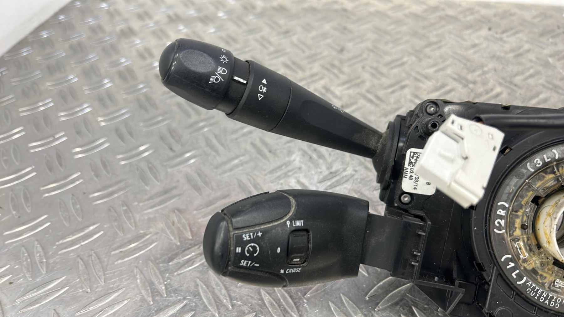 Com (Bloc Contacteur Tournant+Commodo Essuie Glace+Commodo Phare) PEUGEOT 208 1 PHASE 1 98072680ZD