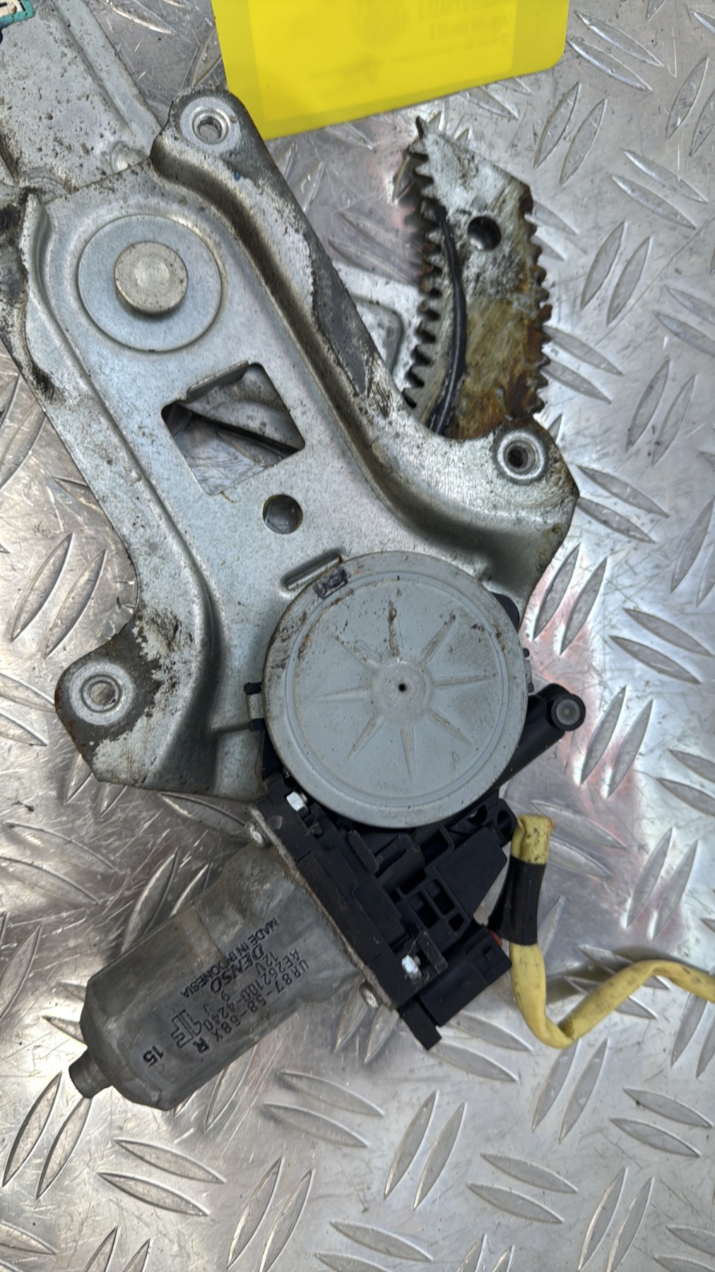 Leve vitre electrique avant droit FORD RANGER 3 PHASE 2 UR875858X