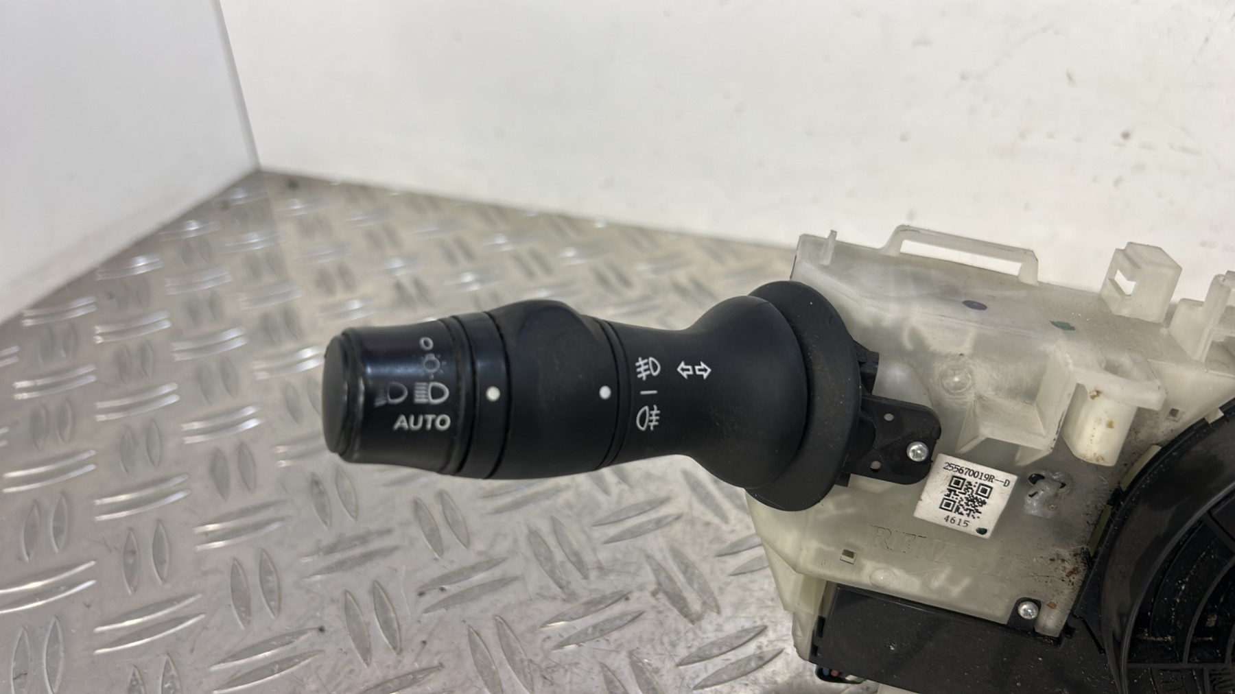 Com (Bloc Contacteur Tournant+Commodo Essuie Glace+Commodo Phare) RENAULT MEGANE 3 PHASE 3 255670019R