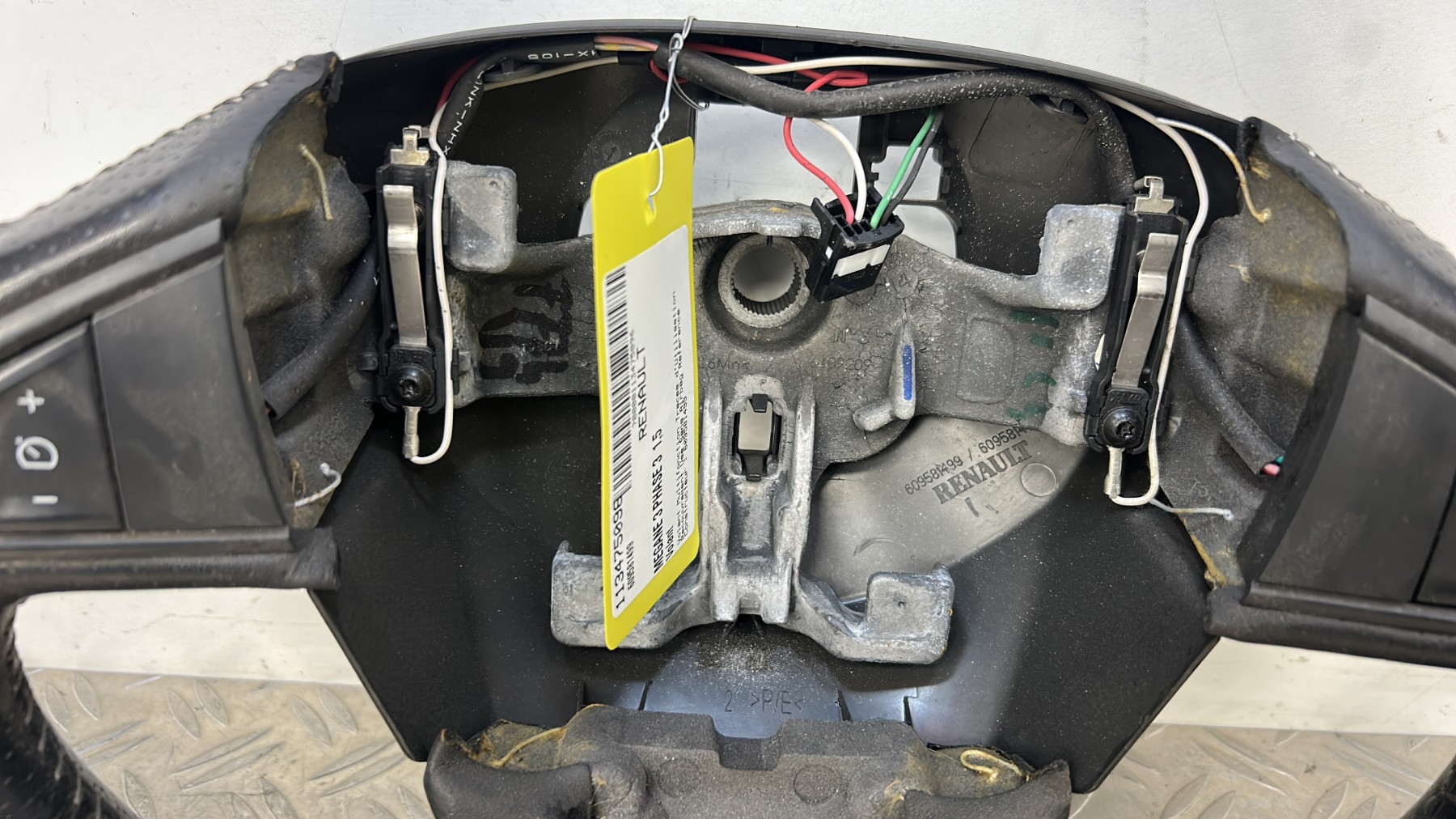 Volant RENAULT MEGANE 3 PHASE 3 609581499