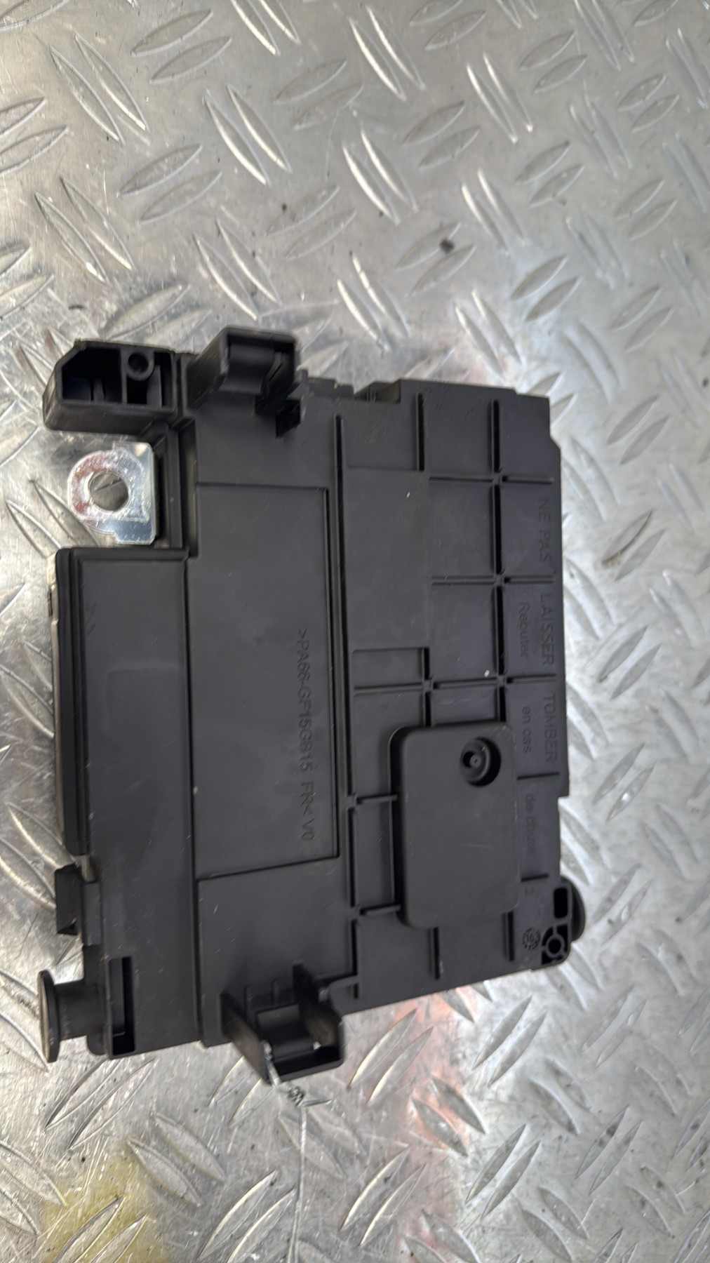 Boitier servitude moteur (BSM) PEUGEOT 508 1 PHASE 2 9810296480