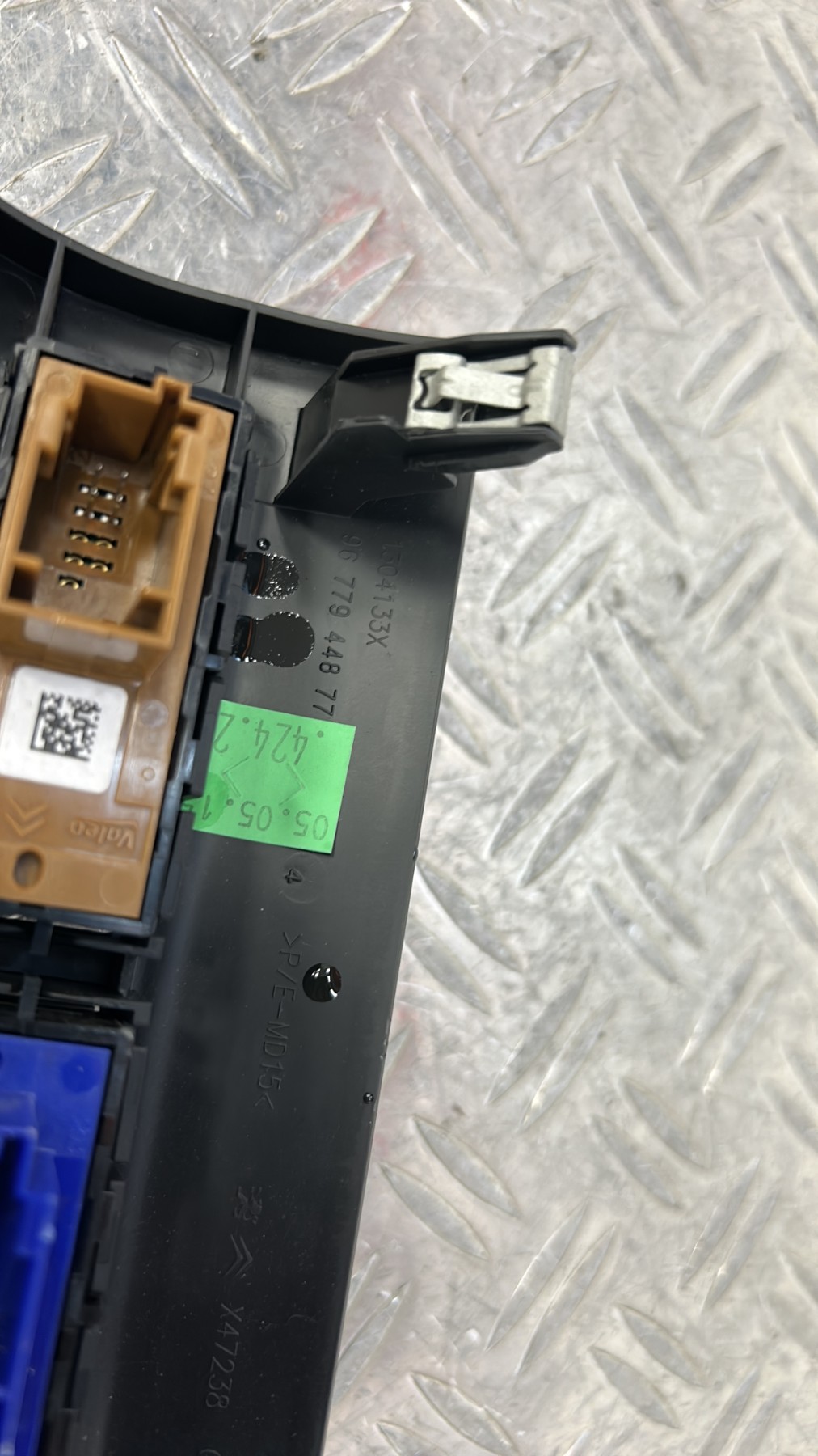 Bouton/Interrupteur PEUGEOT 308 2 PHASE 1 9677944877