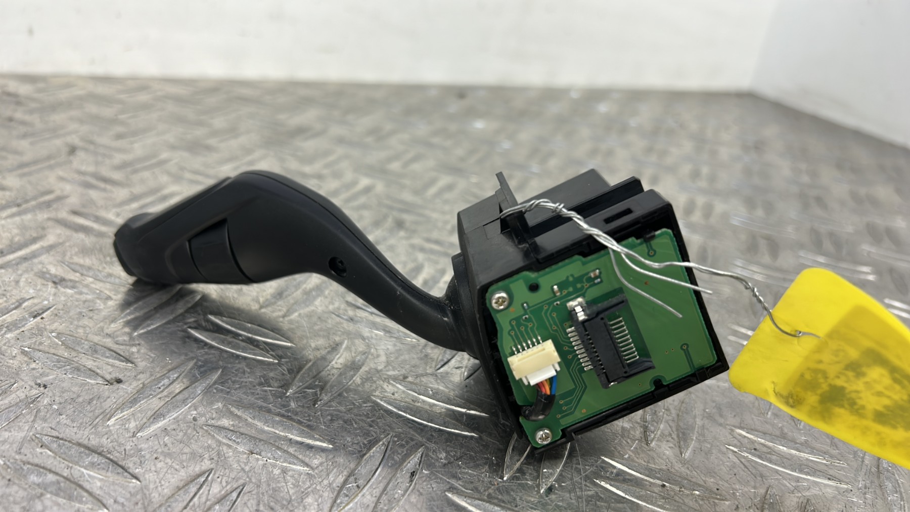 Commodo d&rsquo;essuie glaces FORD C-MAX 2 PHASE 1 AV6T17A553AC