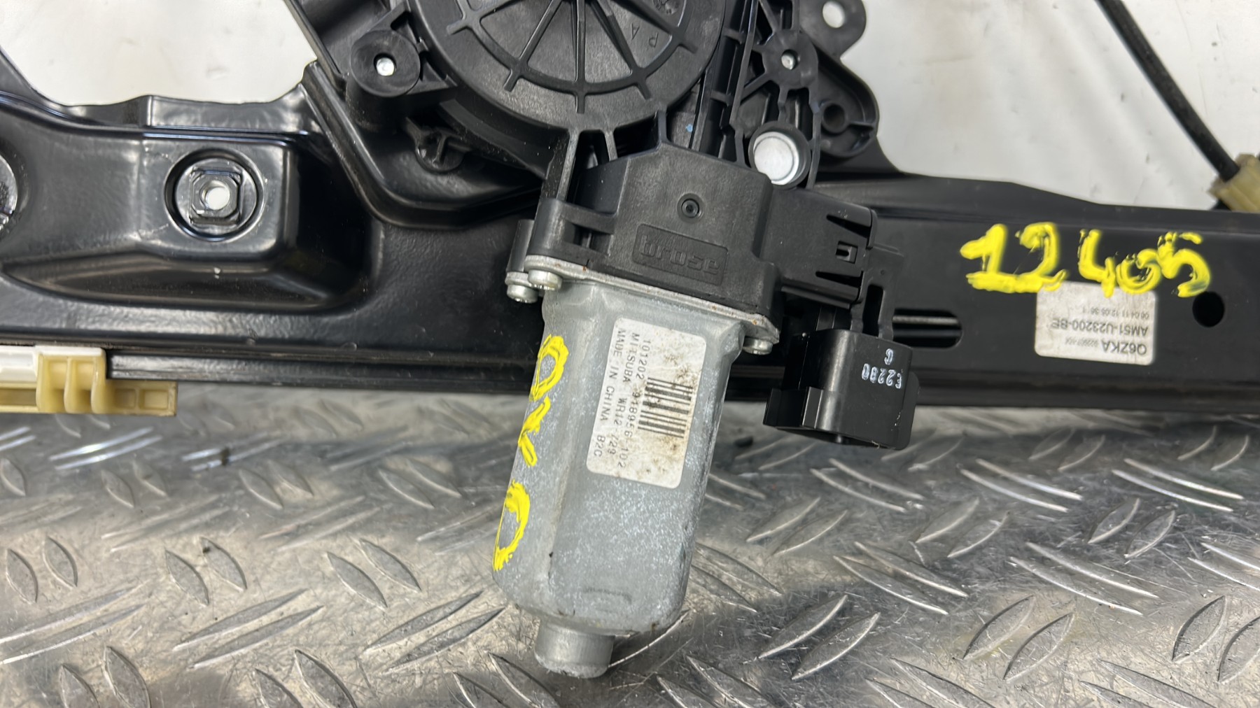 Leve vitre electrique avant droit FORD C-MAX 2 PHASE 1 AM51U23200BE