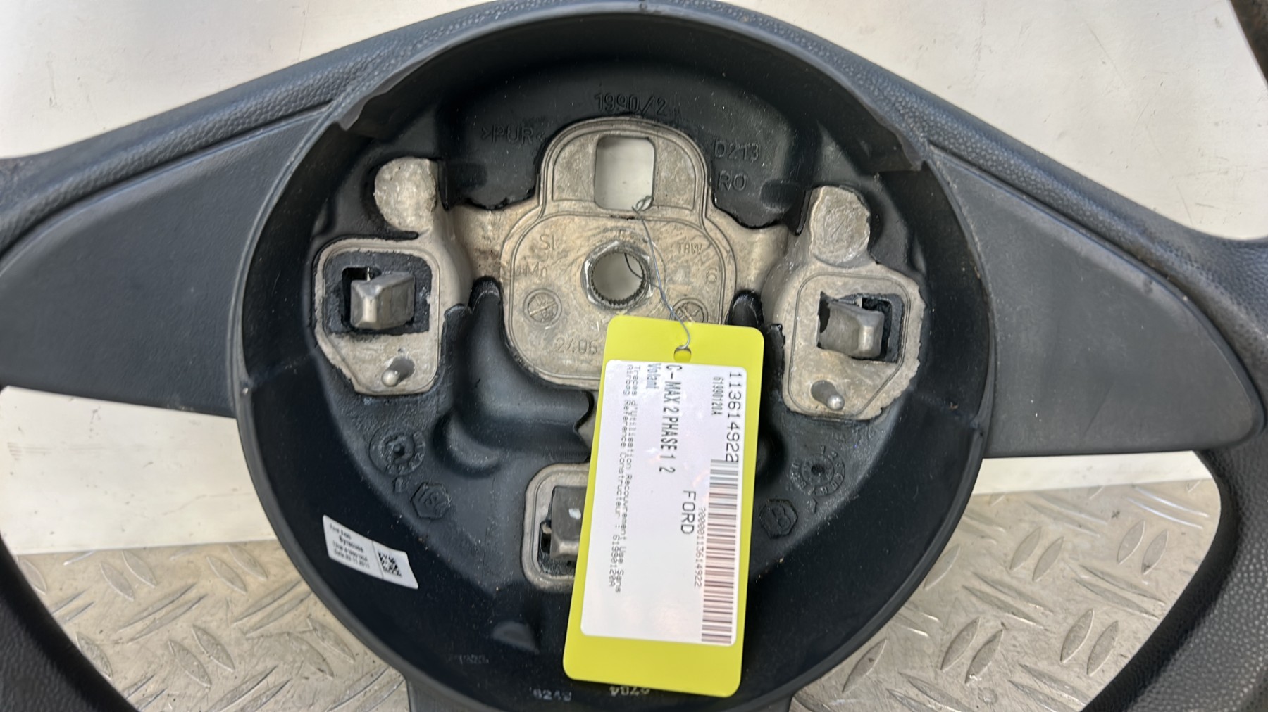 Volant FORD KA 2 PHASE 2 61990120A