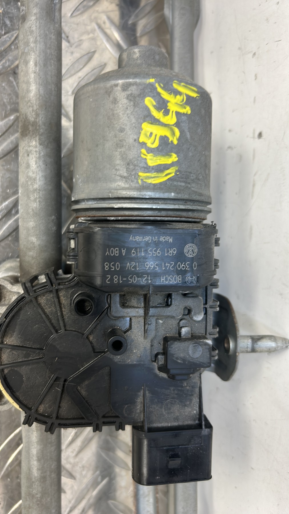 Moteur essuie glace avant VOLKSWAGEN POLO 5 PHASE 1 6R1955119A