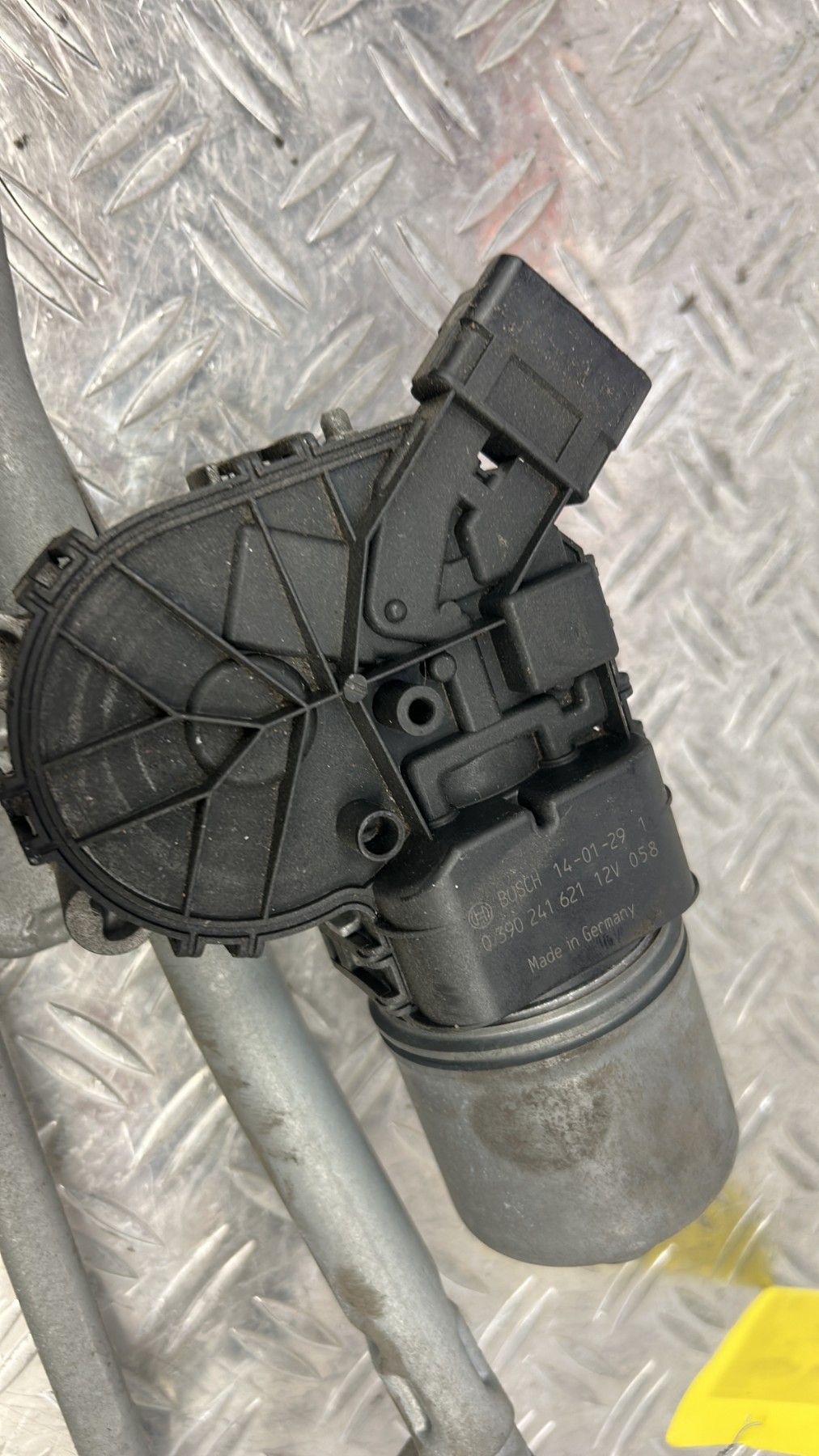 Moteur essuie glace avant PEUGEOT PARTNER 2 PHASE 2 9682861480