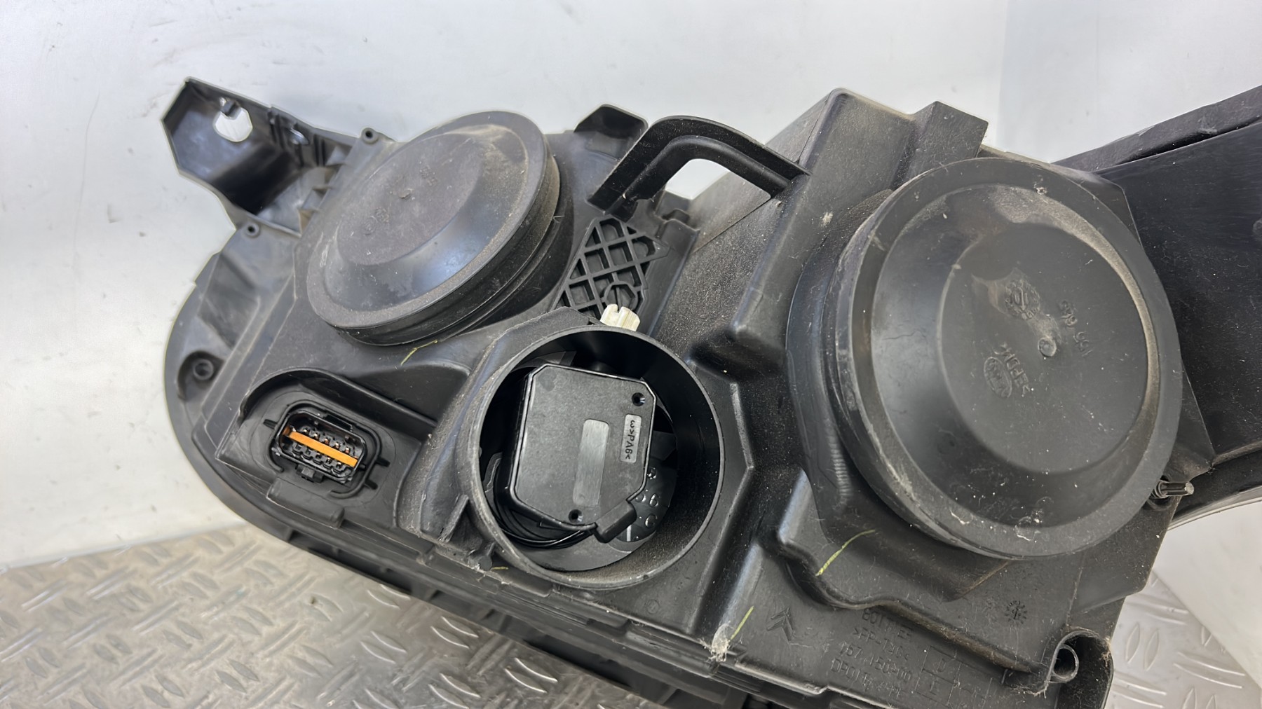 Optique avant principal droit (feux)(phare) CITROEN C3 PICASSO PHASE 1 9681806180