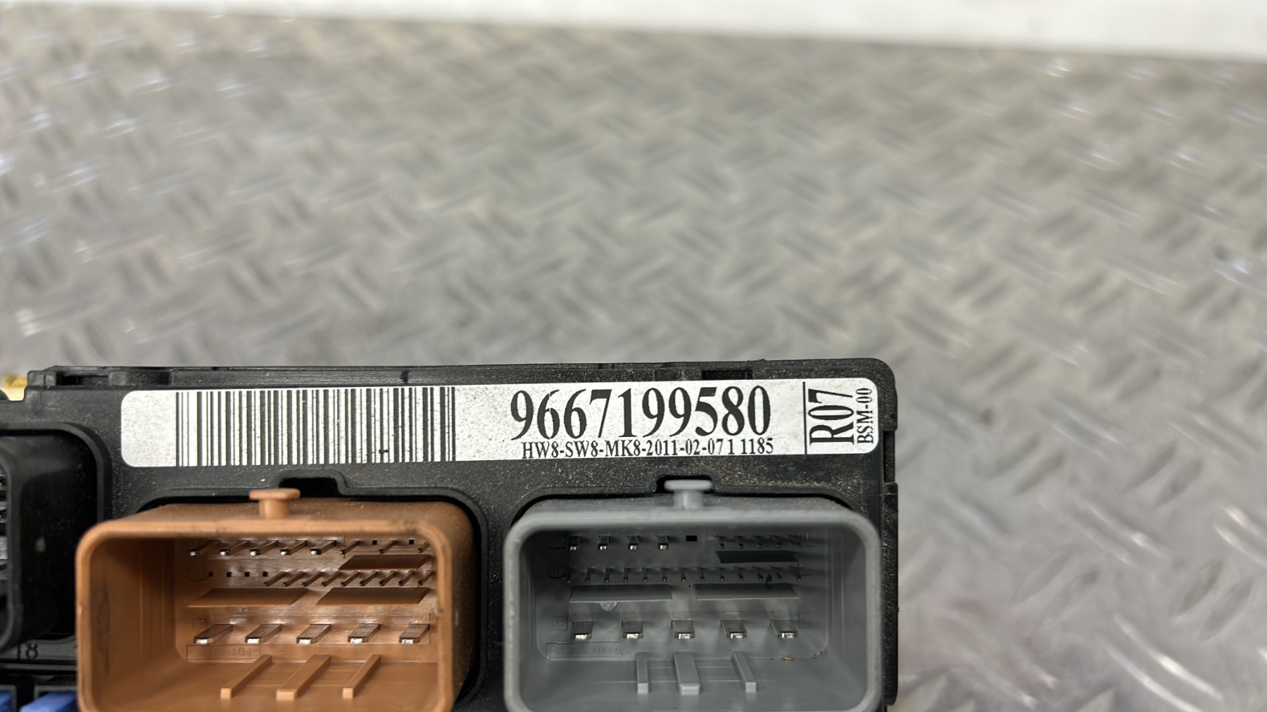 Boitier servitude moteur (BSM) CITROEN C3 PICASSO PHASE 1 9667199580