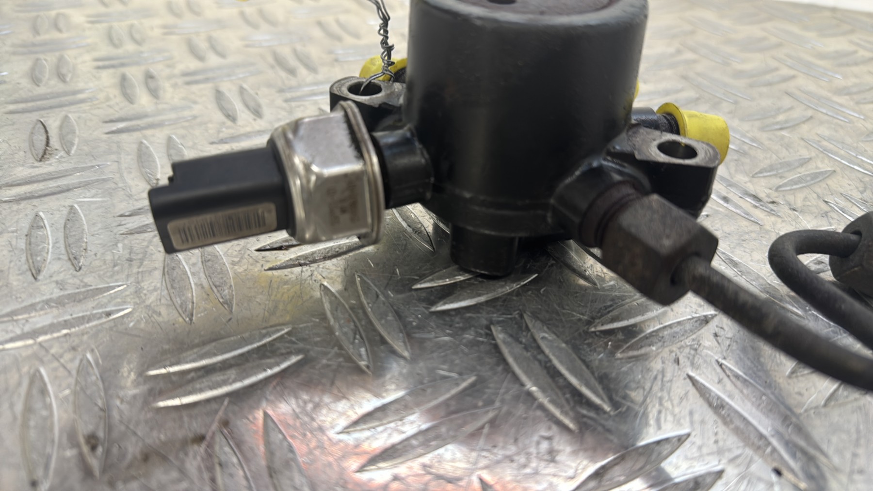 Rampe injection RENAULT CLIO 2 PHASE 2 8200057232