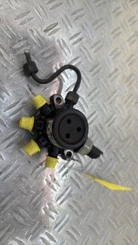 Rampe injection RENAULT CLIO 2 PHASE 2 8200057232