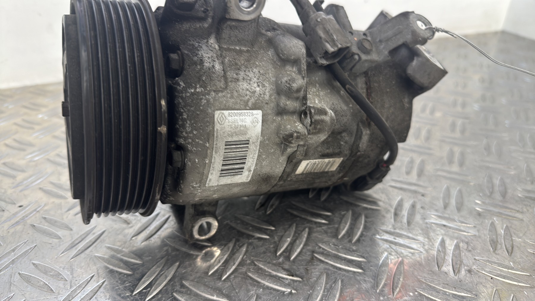 Compresseur clim RENAULT MEGANE 3 PHASE 1 8200958328