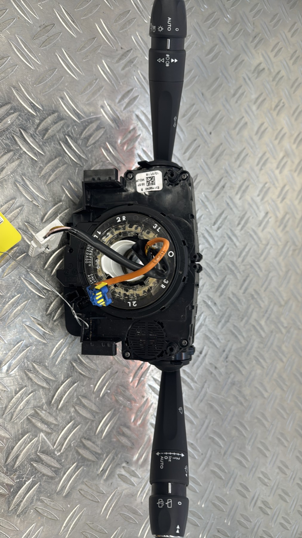 Com (Bloc Contacteur Tournant+Commodo Essuie Glace+Commodo Phare) CITROEN C4 SPACETOURER E11756740