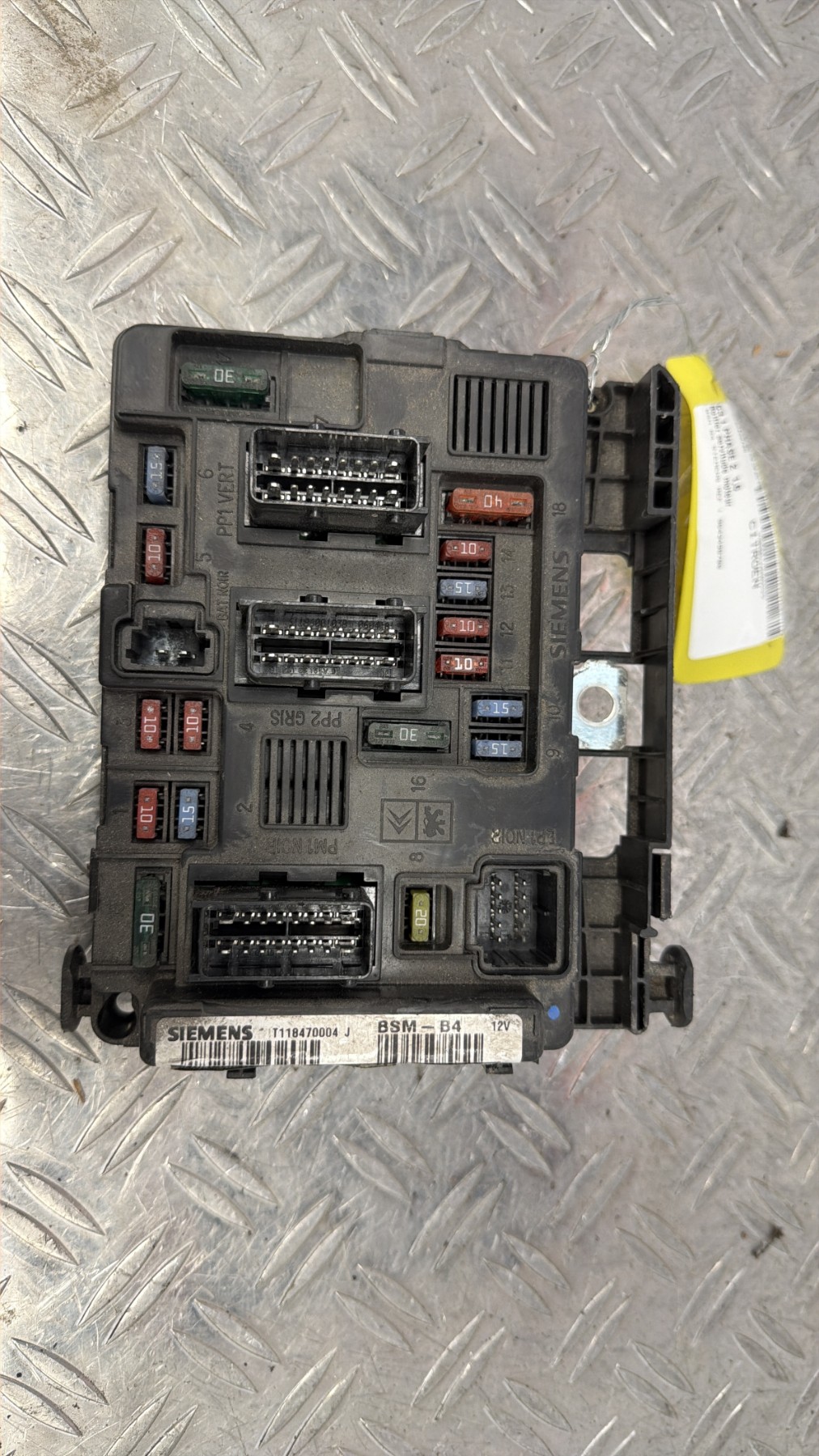 Boitier servitude moteur (BSM) CITROEN C3 1 PHASE 2 – 9643498780