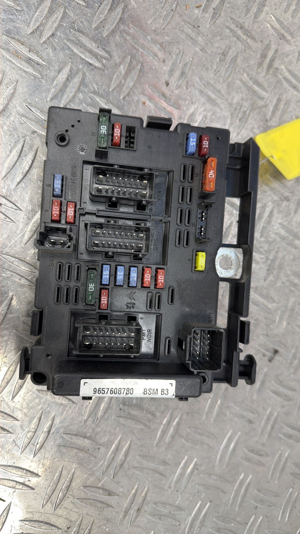 Boitier servitude moteur (BSM) PEUGEOT 406 PHASE 2 BREAK – 9657608780