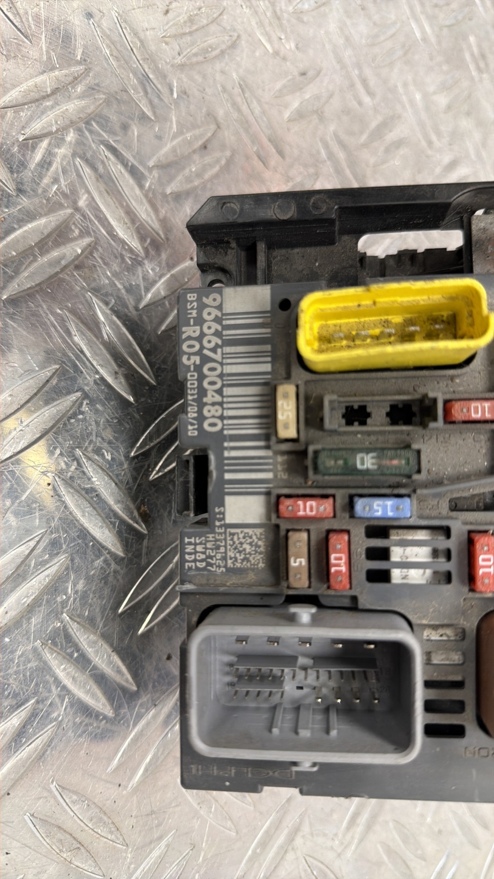 Boitier servitude moteur (BSM) PEUGEOT 308 1 SW PHASE 1 BREAK – 9666895780