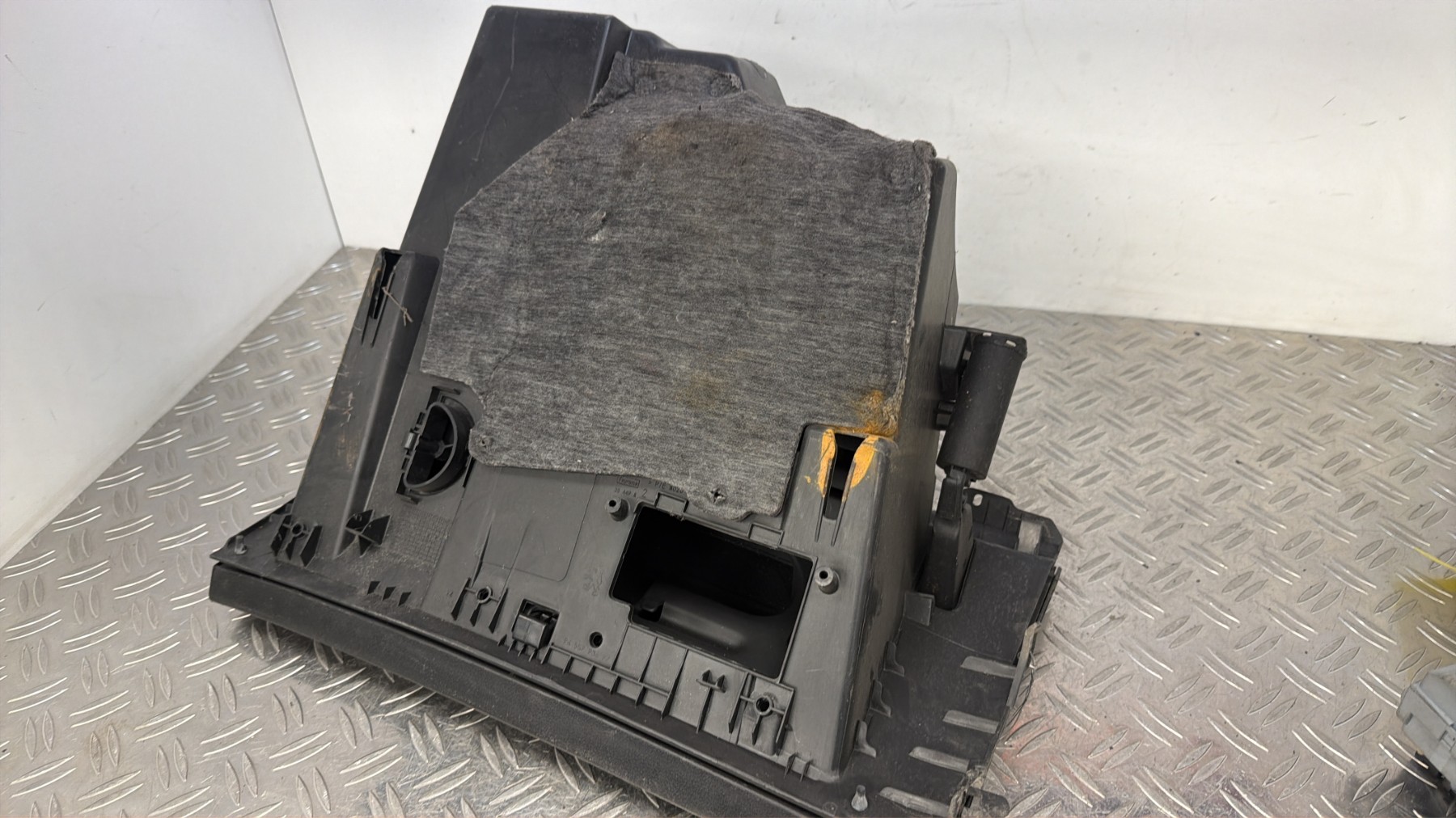 Boite a gants PEUGEOT RCZ PHASE 1 COUPE – 9655993677