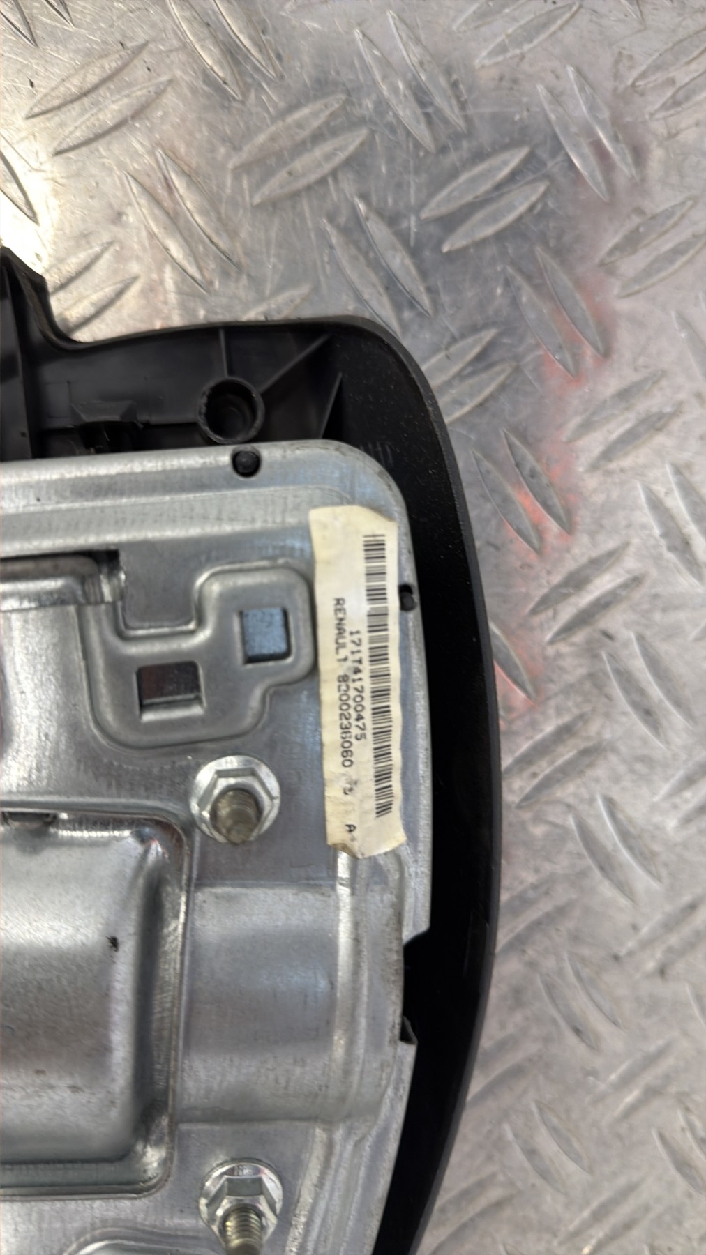 Air bag conducteur RENAULT CLIO 2 PHASE 2 – 8200236060