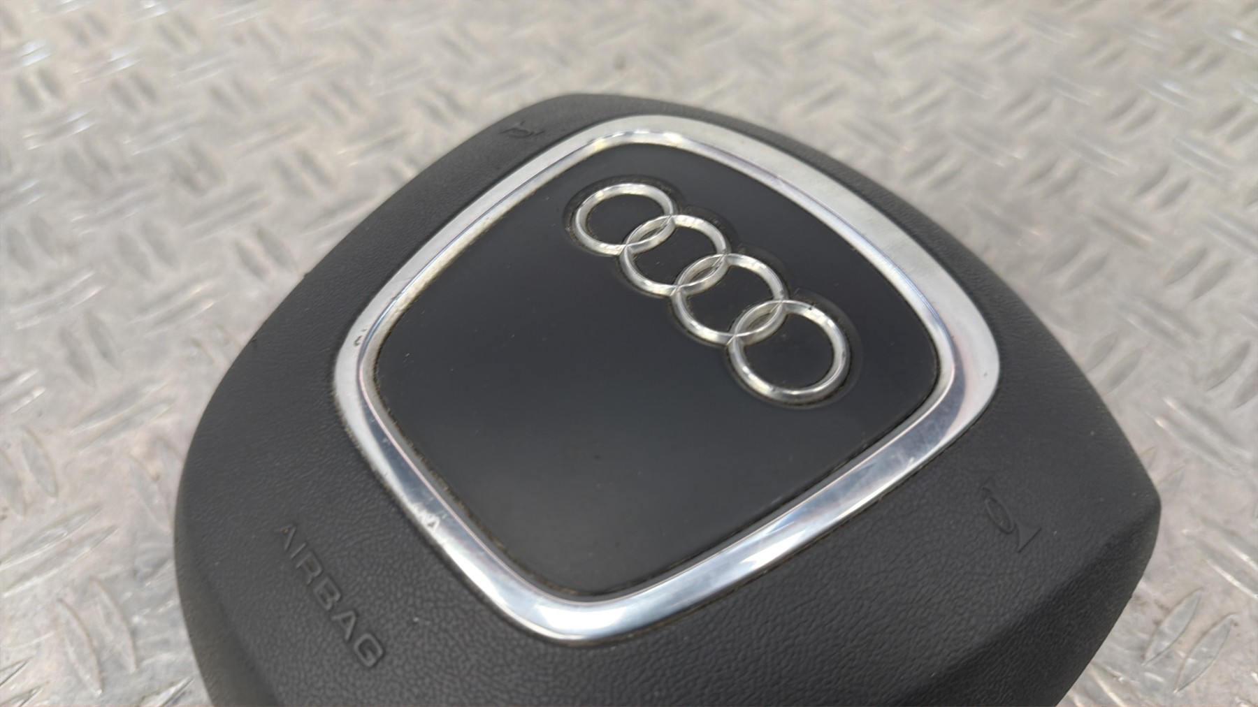 Air bag conducteur AUDI A4 2 PHASE 1 – 8E0880201DF