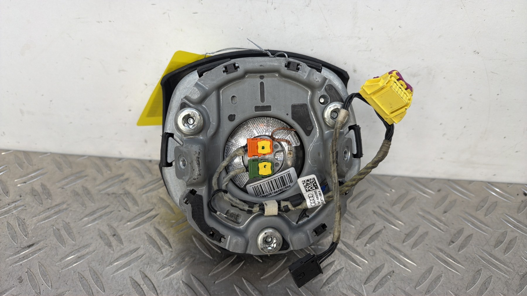 Air bag conducteur AUDI A4 2 PHASE 1 – 8E0880201DF