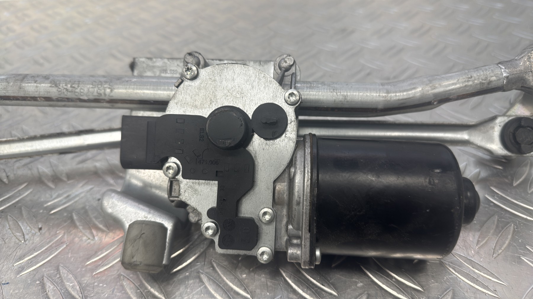 Moteur essuie glace avant BMW SERIE 1 E87 PHASE 2 – 719296301