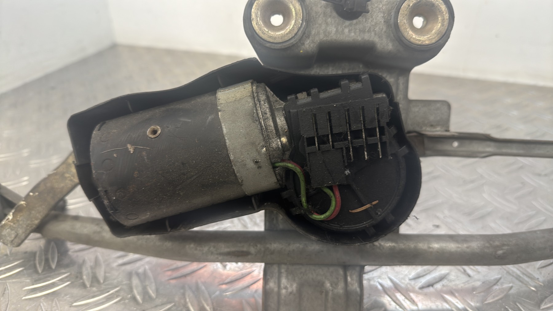 Moteur essuie glace avant FORD KA 1 PHASE 1 – 97KG17504AE