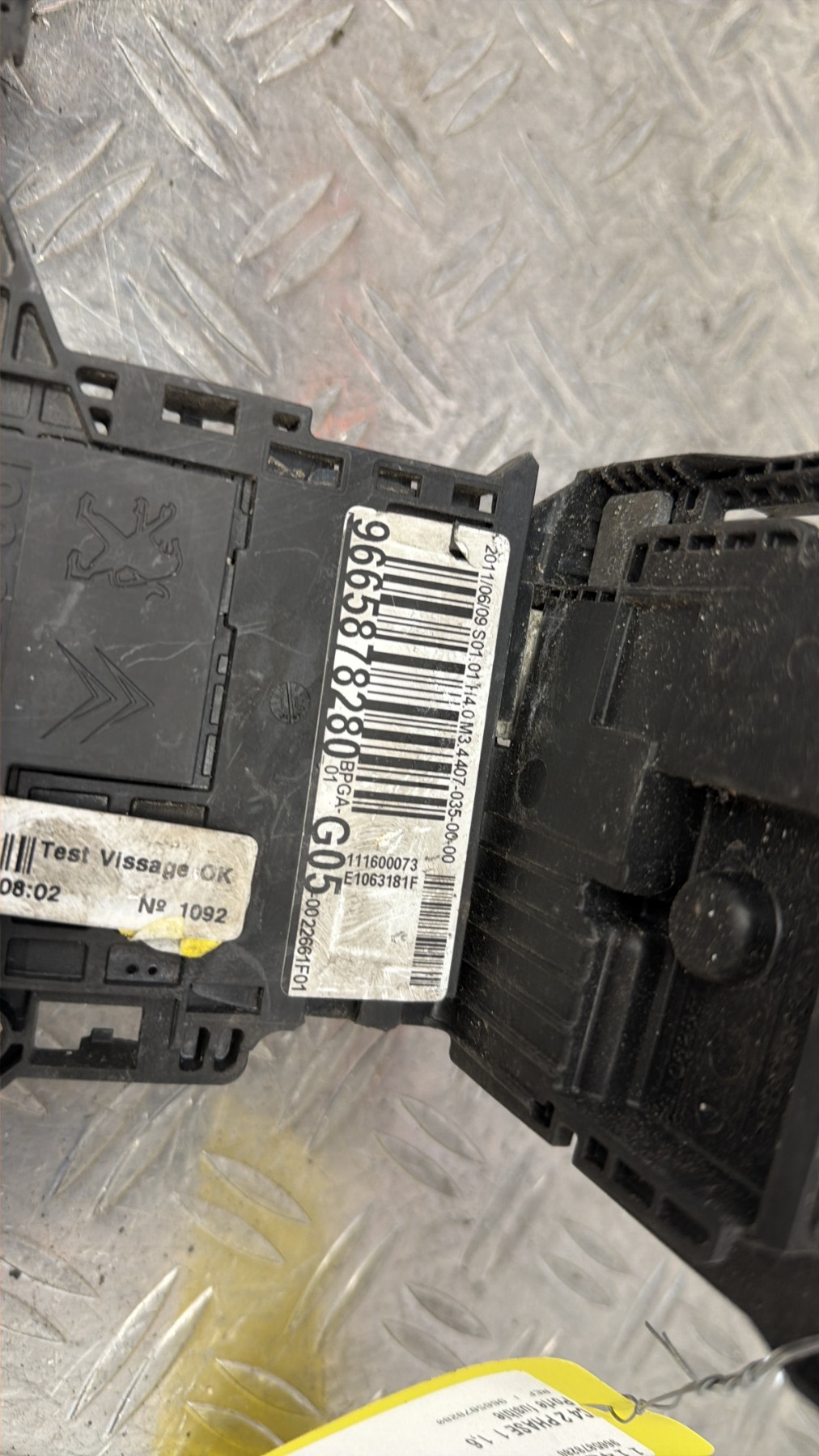 Porte fusible CITROEN C4 2 PHASE 1 – 9665878280