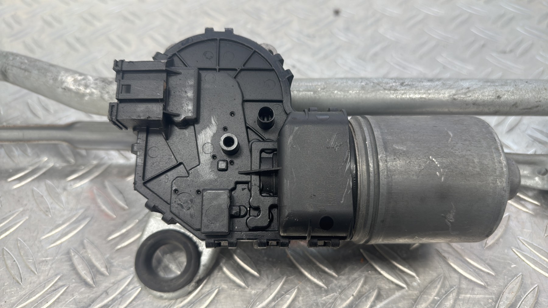 Moteur essuie glace avant BMW SERIE 3 E46 PHASE 1 – 390241712