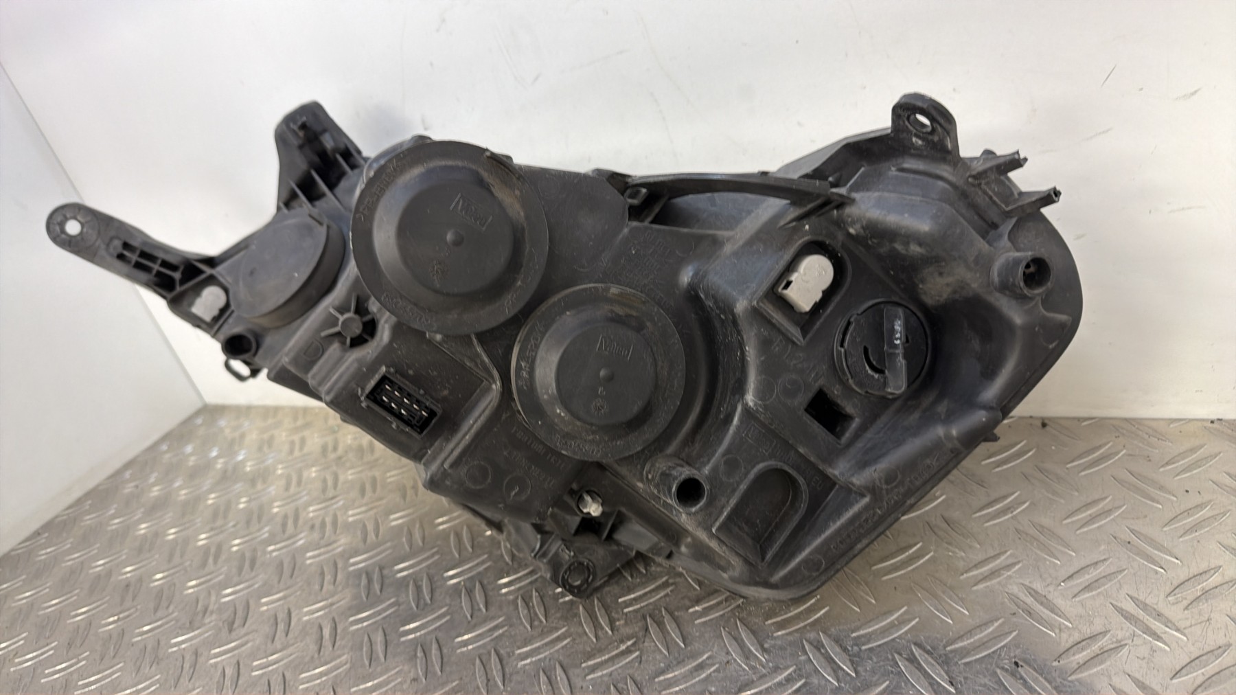 Optique avant principal droit (feux)(phare) PEUGEOT EXPERT 2 – 89902604